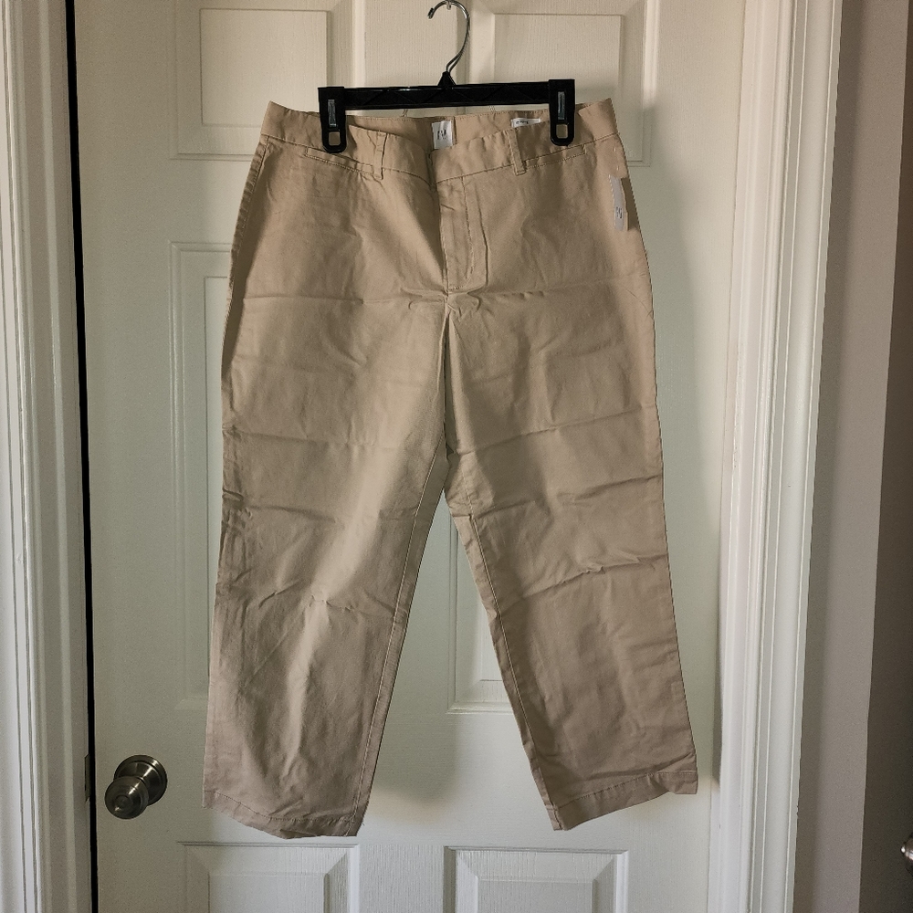 NEW GAP womens Khaki crop pants (size 12P, curvy city stretch)